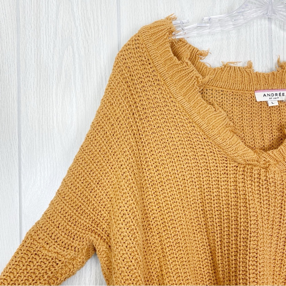 Andree by Unit | Mustard Yellow Knit Frayed V-Neck Pullover Sweater Size Large - Picture 5 of 14